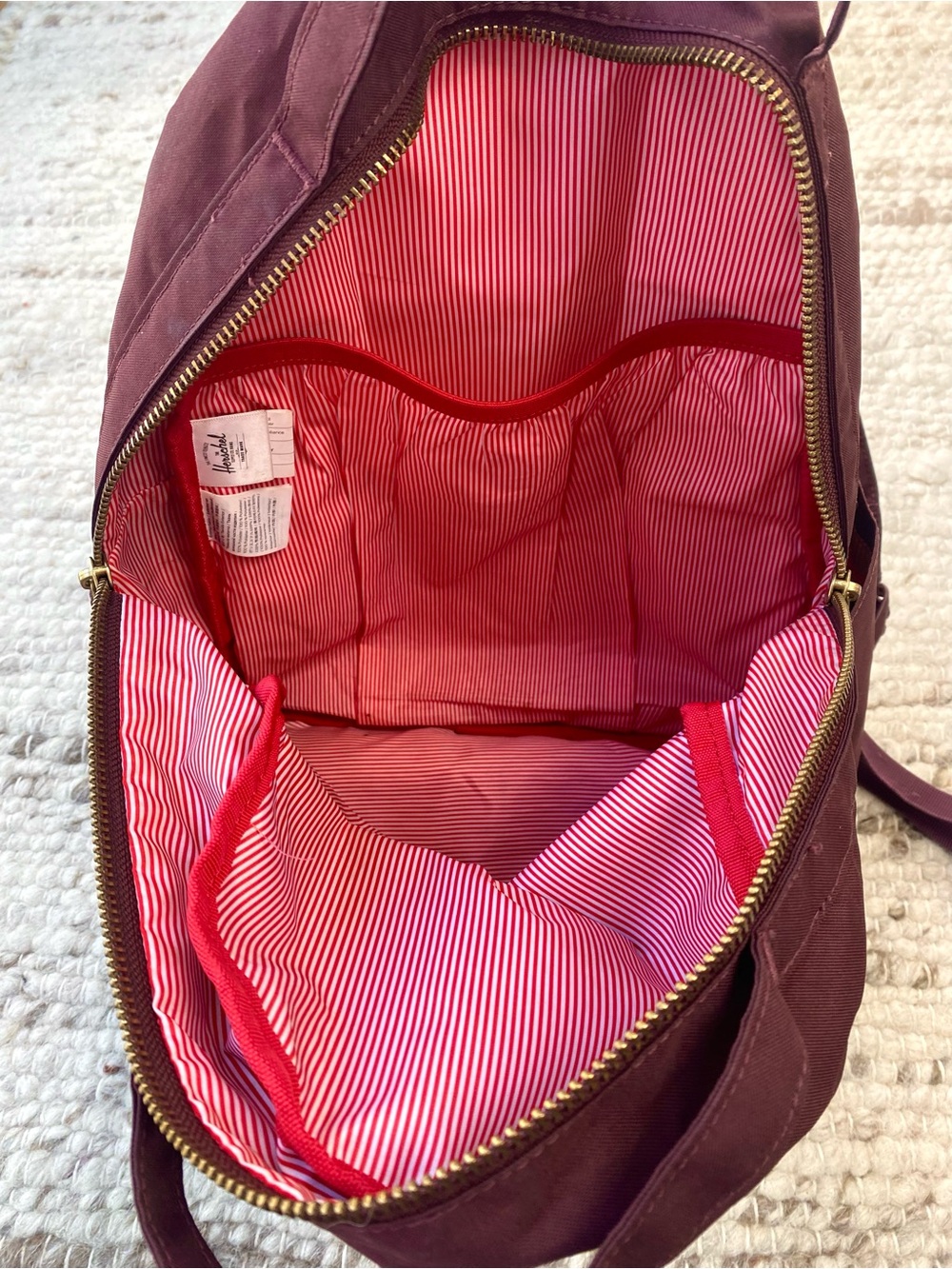 Herschel Nova Mid Volume Light Backpack Plum Burgundy Gold Zip - Picture 5 of 10